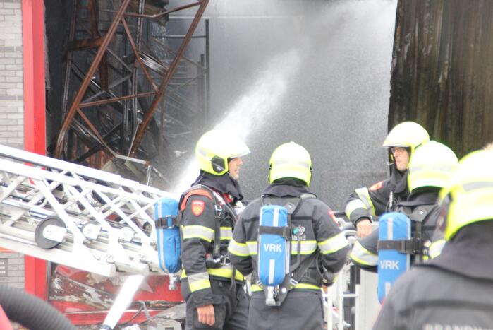 Brand in pand industrieterrein