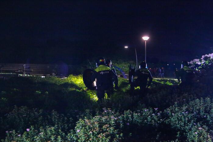 Mobiele Eenheid veegt park in Corlaer