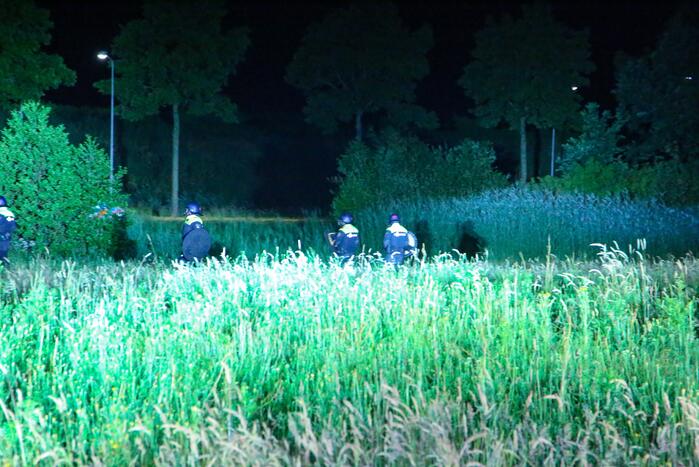 Mobiele Eenheid veegt park in Corlaer