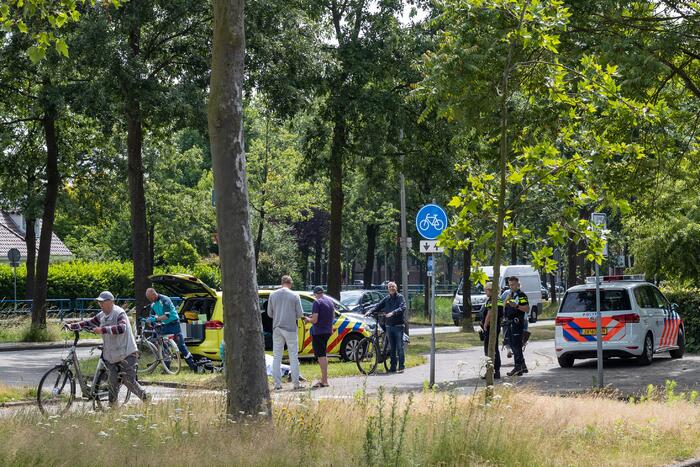 Overstekende fietser gewond bij aanrijding met auto