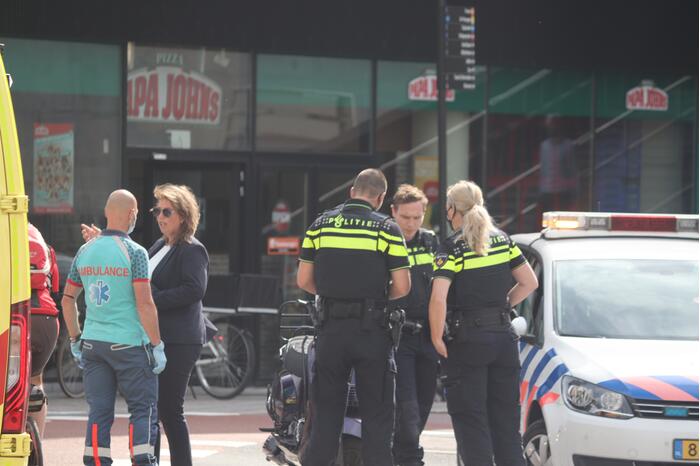 Persoon gewond bij aanrijding op oversteek