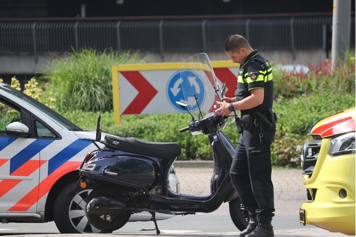 Persoon gewond bij aanrijding op oversteek