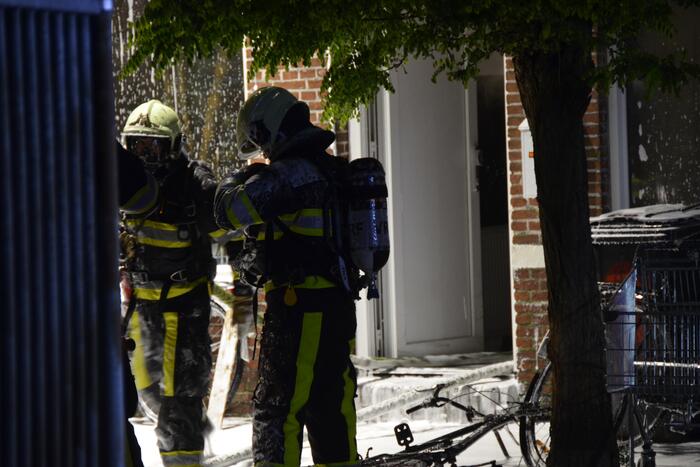 Uitslaande brand in woning