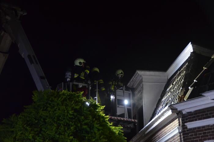 Uitslaande brand in woning