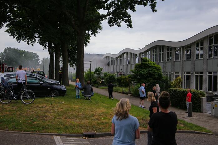 Veel rook bij brand in woning