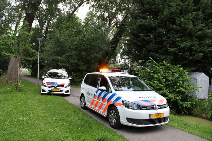 Zwaargewonde (43) bij steekincident op volkstuinencomplex