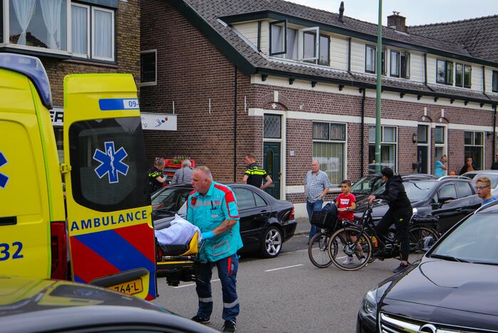 Fietser gewond bij botsing met autoportier