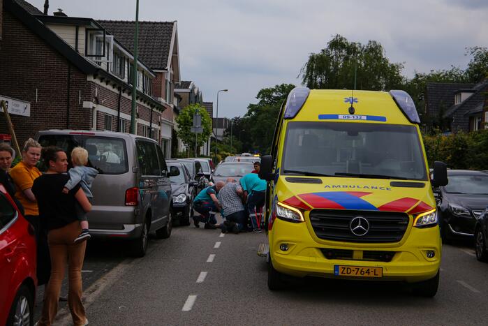Fietser gewond bij botsing met autoportier