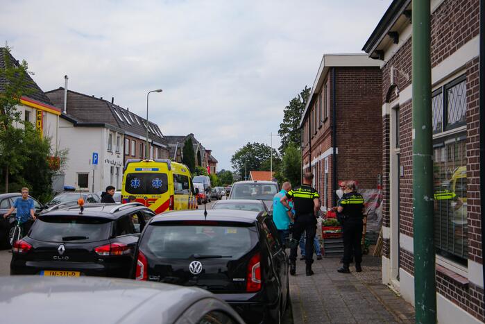 Fietser gewond bij botsing met autoportier