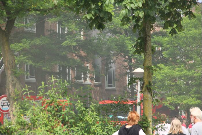 Veel rook bij brand in appartement