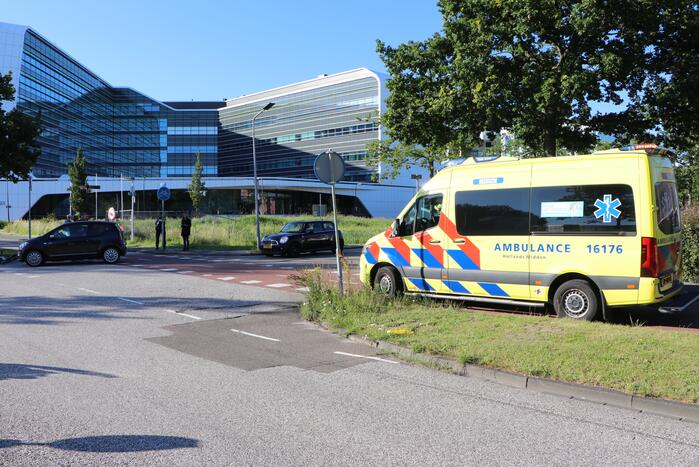 Fietser gewond bij aanrijding met auto