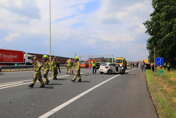 Meerdere voertuigen betrokken bij kop-staart botsing