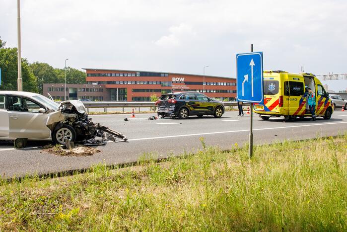 Meerdere voertuigen betrokken bij kop-staart botsing