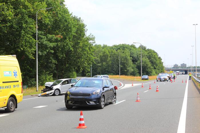 Meerdere voertuigen betrokken bij kop-staart botsing