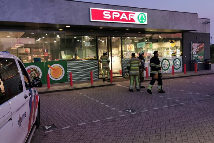Rookgenerator gaat af bij Esso-tankstation