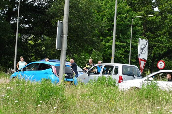 Flinke schade bij aanrijding op kruising