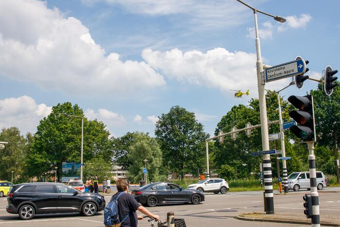 Motorrijder ernstig gewond automobilist rijdt door