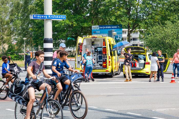 Motorrijder ernstig gewond automobilist rijdt door