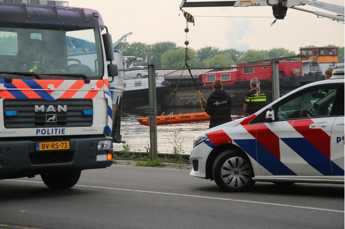 Politie haalt lichaam uit water Westelijk Havengebied