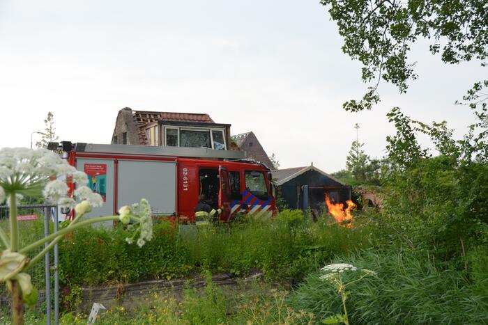 Brandweer blust hevige buitenbrand
