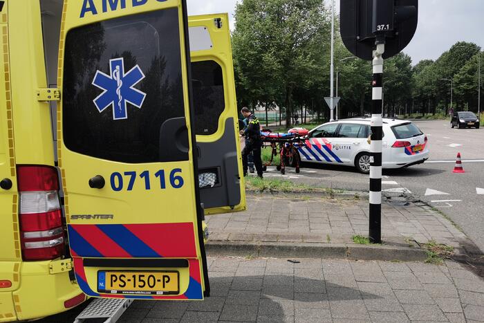 Fietsster gewond bij aanrijding met lijnbus