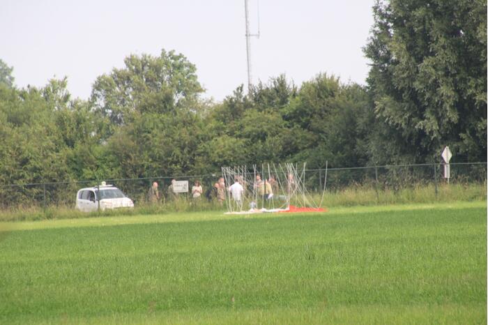 Belgische F-16 botst op gebouw vliegbasis, twee gewonden