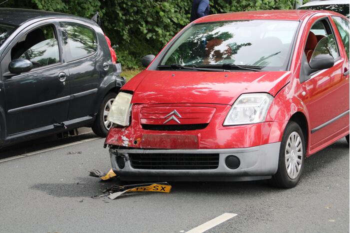 Vier personenwagens betrokken bij kop-staartaanrijding