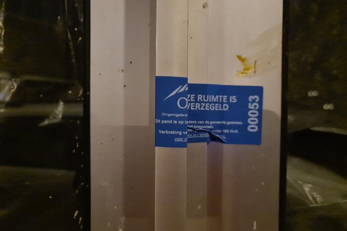 Politie haalt man uit woning