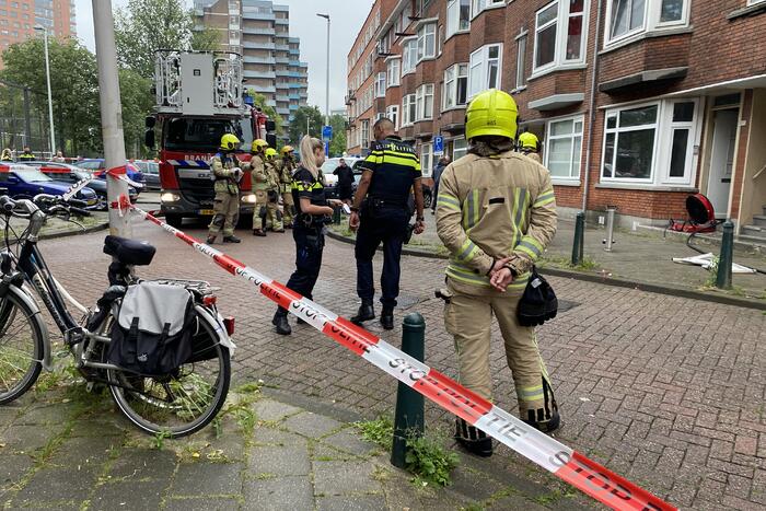 Veel rook uit benedenwoning door brand