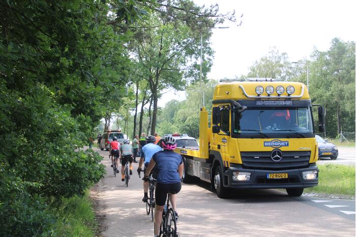 Auto's botsen op kruising