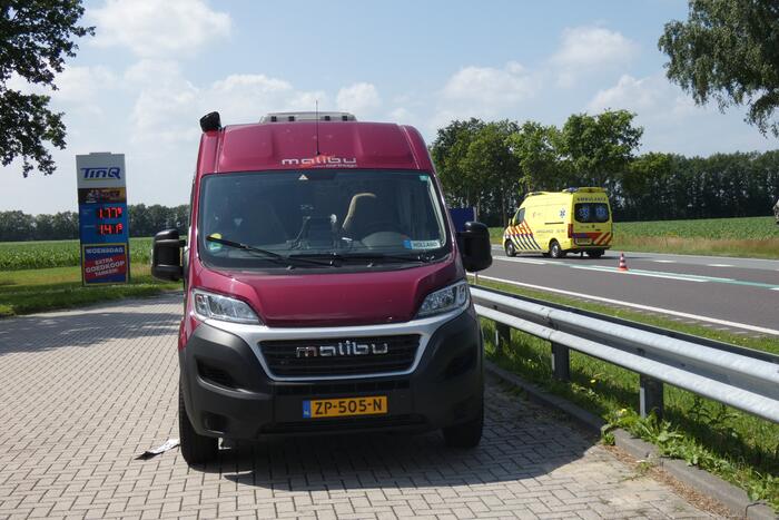 Motorrijder gewond bij botsing op camper