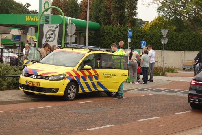 Scooterrijder gewond bij botsing met auto