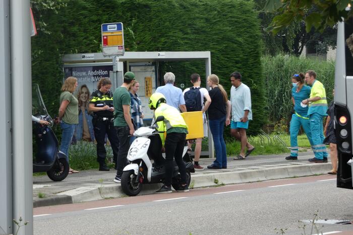 Scooterrijder gewond bij botsing met lijnbus