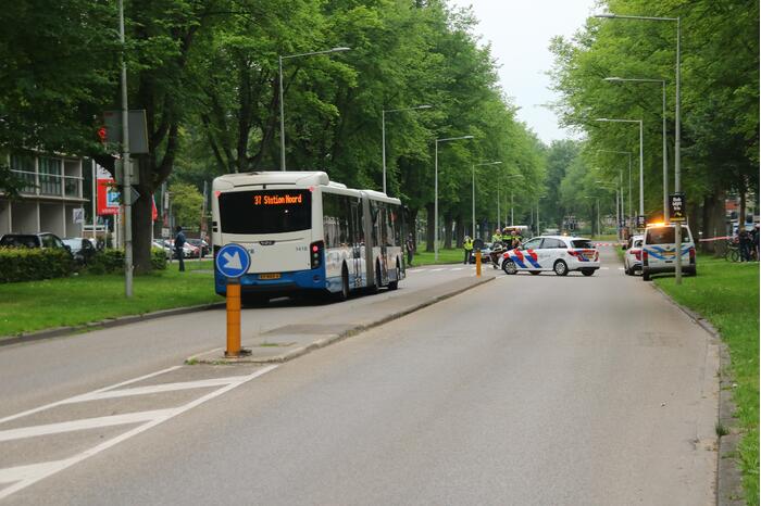 Persoon op step aangereden door auto