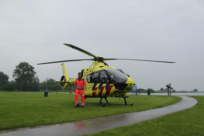 Traumahelikopter voor incident in restaurant