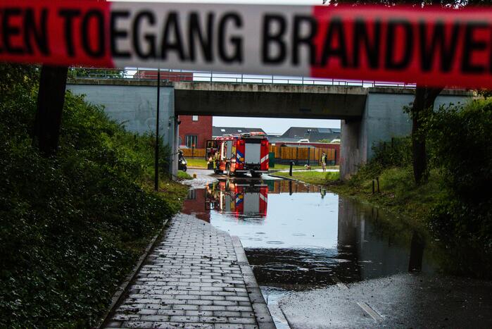 Auto total-loss door ondergelopen tunnel
