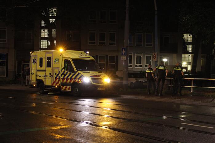 Auto raakt te water na ongeval