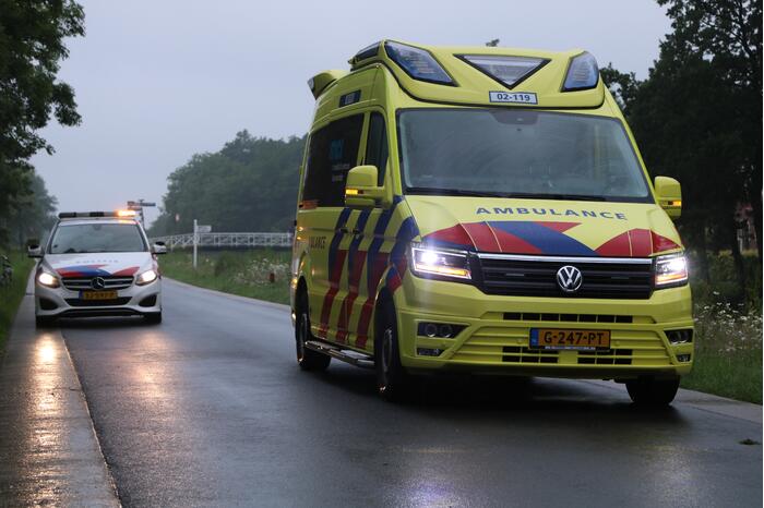 Persoon gewond na te water raken met scooter