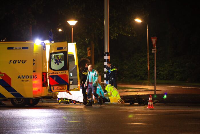 Snorfietser gewond door ongeval met personenauto