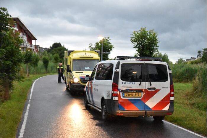 Bestuurder invalidevoertuig haalt nat pak bij te water raken