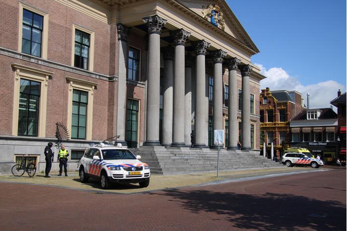 Politie beveiligt rechtbank bij Vingerknip-zaak