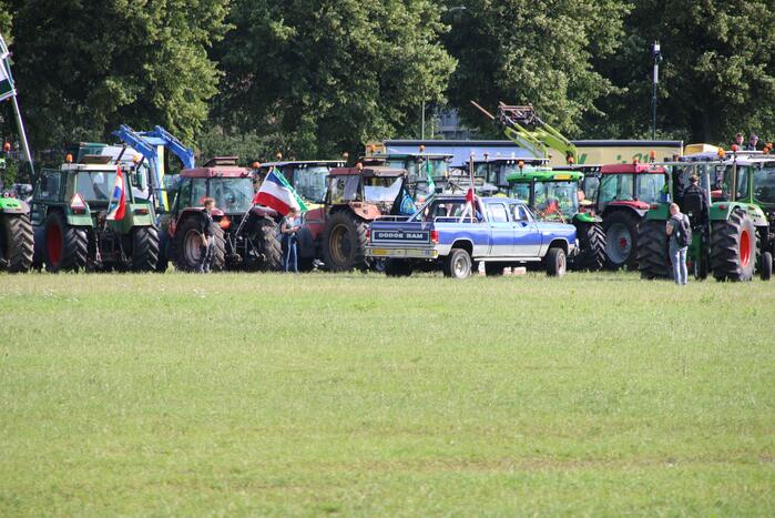 Eerste boeren arriveren op demonstratieterrein