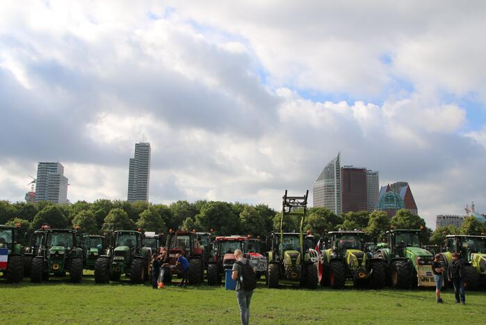 Eerste boeren arriveren op demonstratieterrein