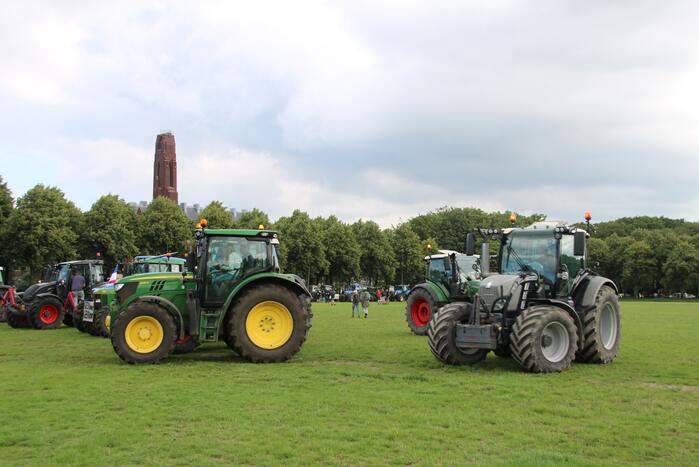 Eerste boeren arriveren op demonstratieterrein