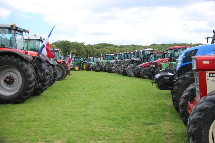 Eerste boeren arriveren op demonstratieterrein