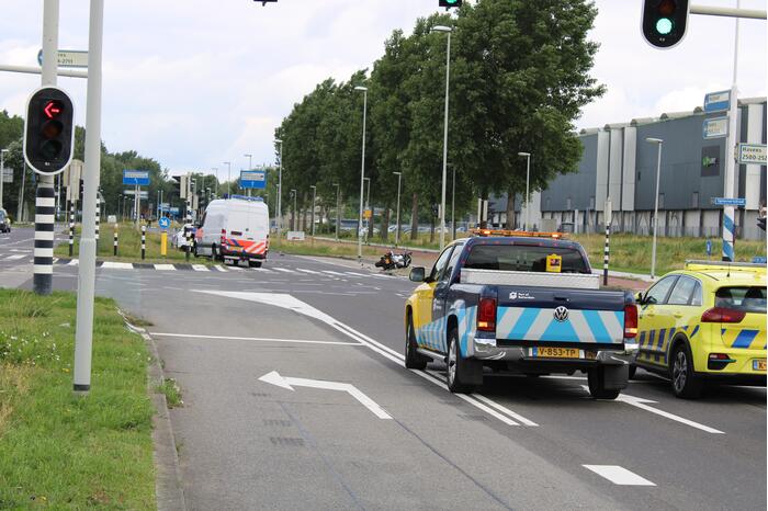 Motoragent overleden bij aanrijding met vrachtwagen