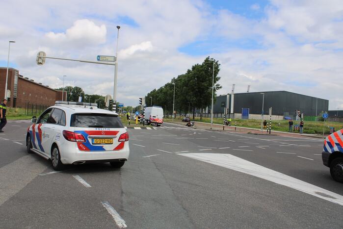 Motoragent overleden bij aanrijding met vrachtwagen