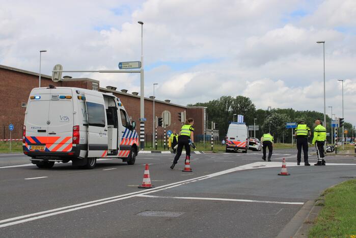 Motoragent overleden bij aanrijding met vrachtwagen