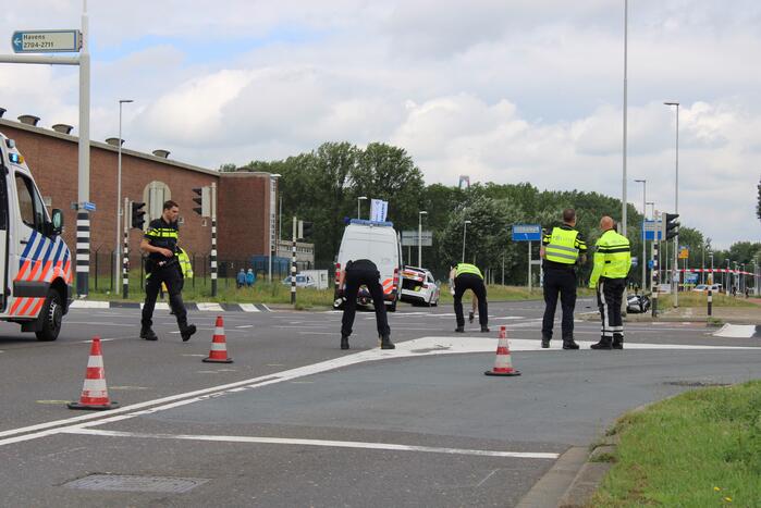 Motoragent overleden bij aanrijding met vrachtwagen