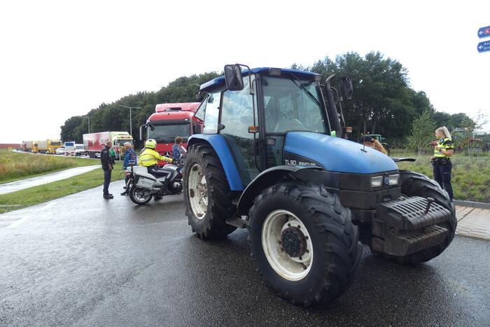 Broeren blokkeren toegang tot Jumbo distributiecentrum